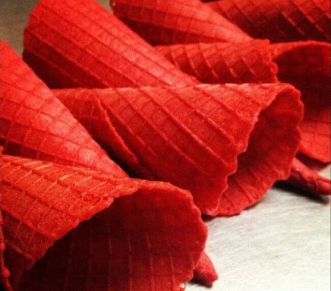Strawberry Flavor Waffle Cone Premix